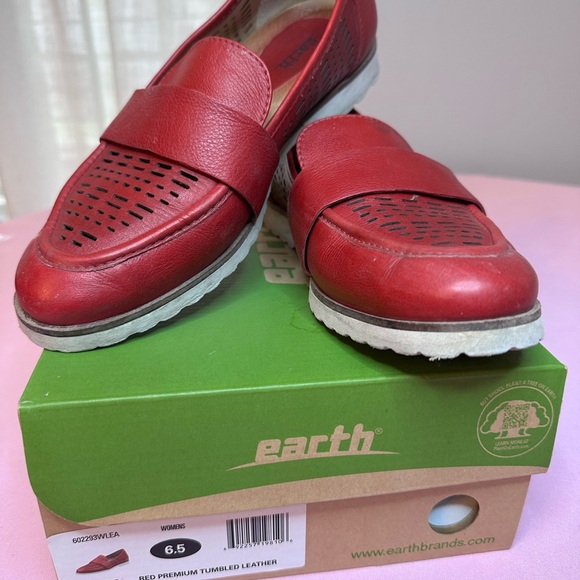 Earth Shoes - earth Red Premium Tumbled Leather Loafers